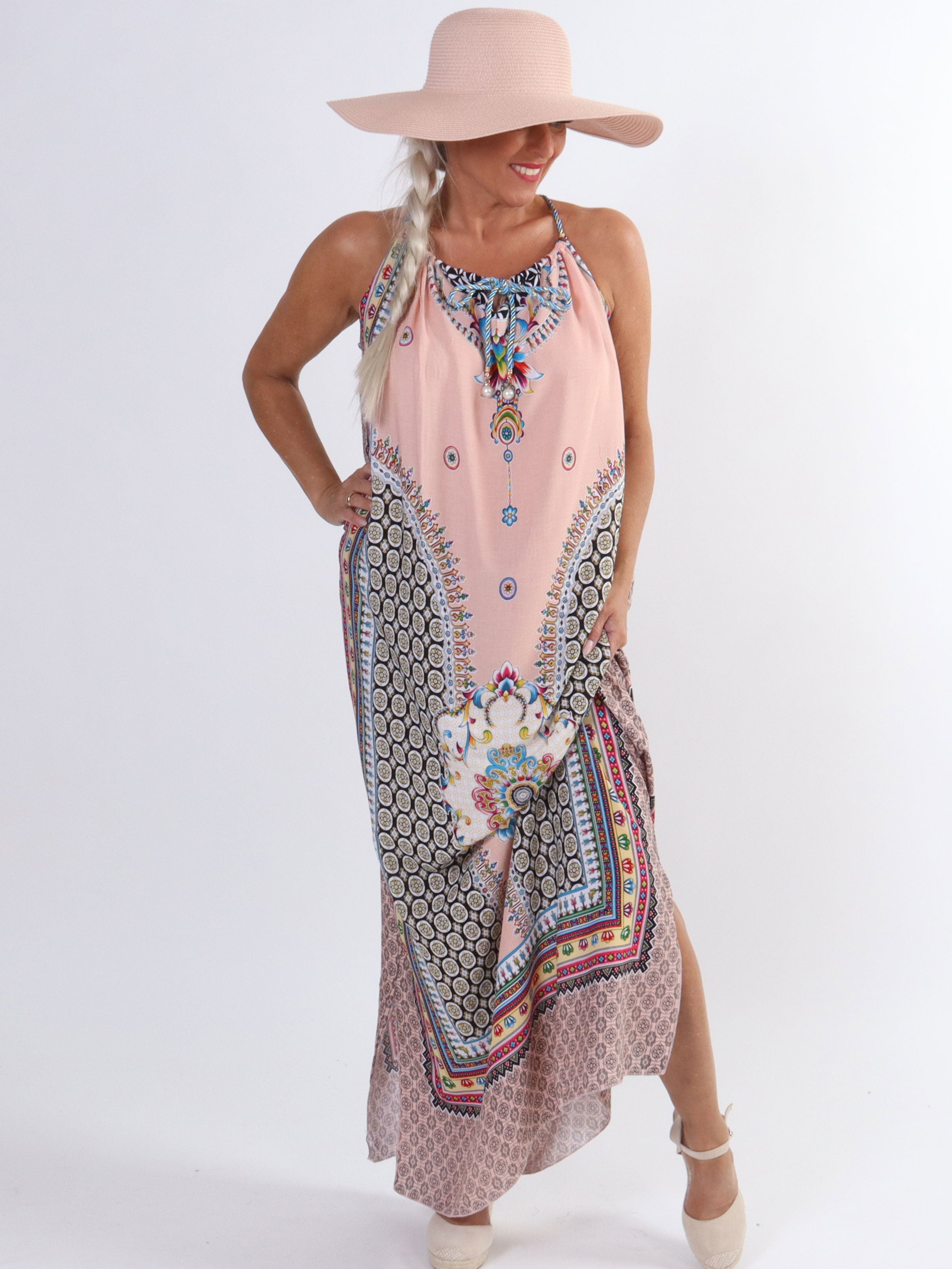 Elina - Lang farvet plus size kjole med snoet stropper